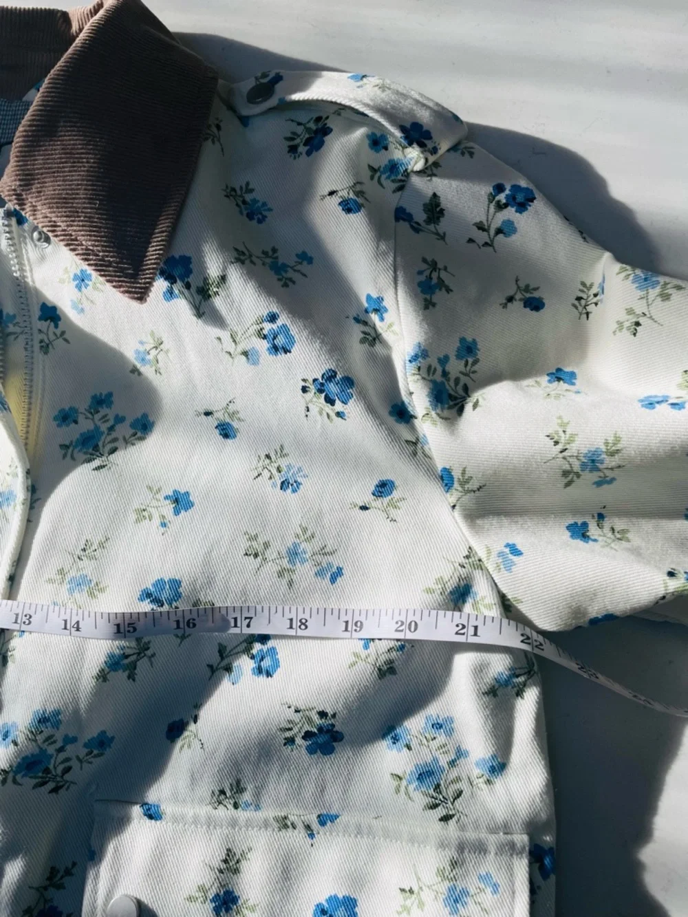 Bagatelle oversized Mixed Media Twill Floral Print Denim Jacket size small - Picture 12 of 15